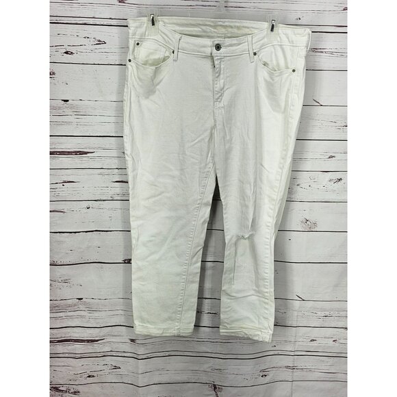 Signature By Levi Women’s White Cropped Ankle Distressed Jeans Size 20W - Picture 4 of 14